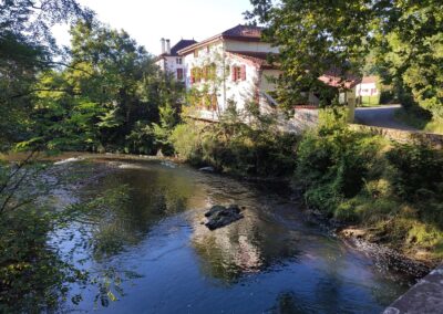 Maison d'hôtes Donamaria Pays Basque au bord de la rivière